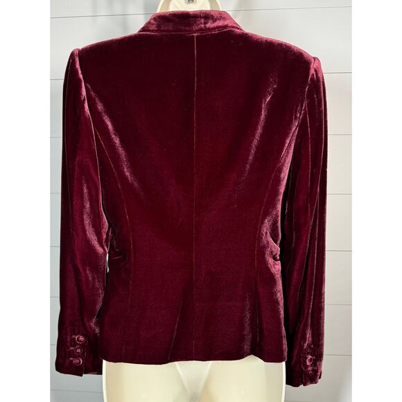Gorgeous Wine / Burgundy Alfani Velvet Jacket / Blazer in Size 4P - Picture 5 of 11